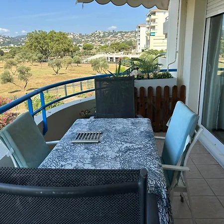3 Pieces Les Pins *